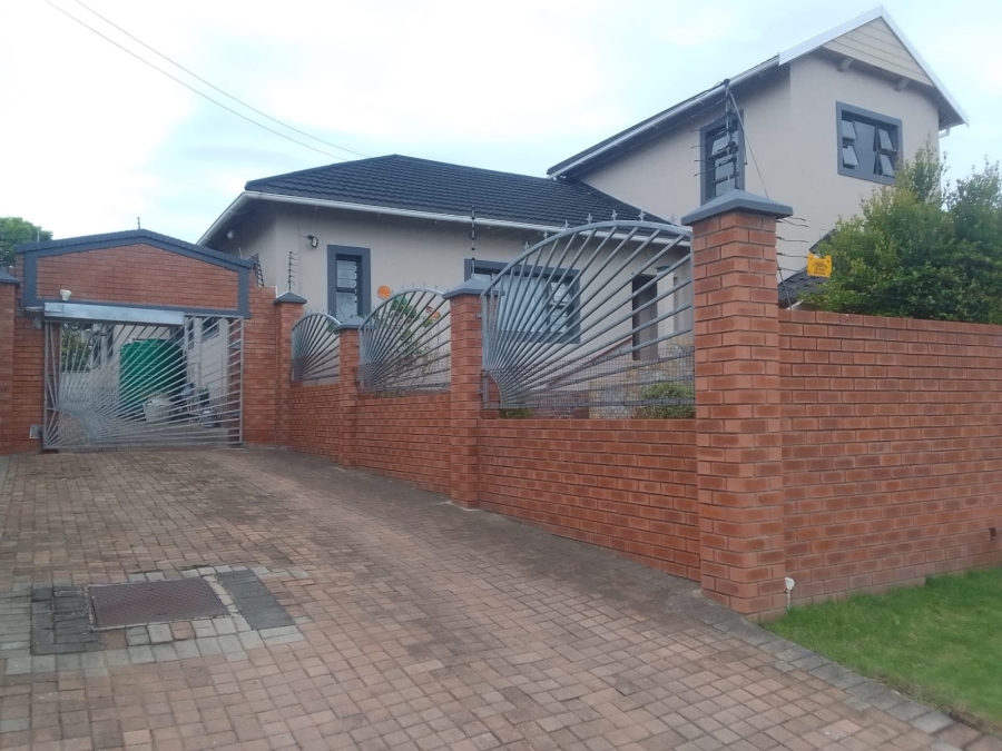 To Let 3 Bedroom Property for Rent in Selborne Eastern Cape